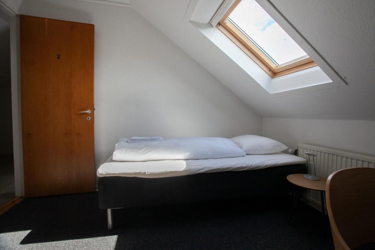 The Bird / Guesthouse / 10 Min Walk Downtown Torshavn Ngoại thất bức ảnh
