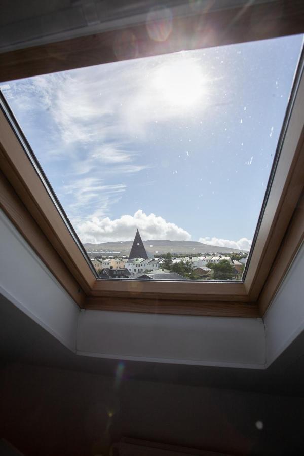 The Bird / Guesthouse / 10 Min Walk Downtown Torshavn Ngoại thất bức ảnh